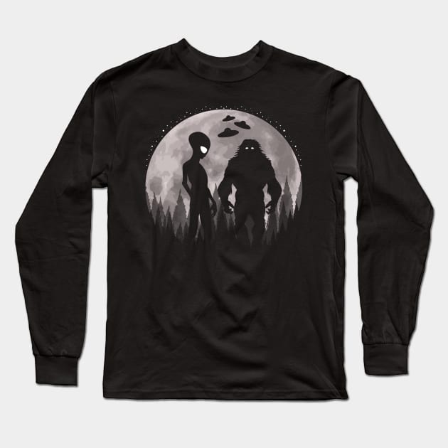 Bigfoot Alien Ufos Long Sleeve T-Shirt by Tesszero